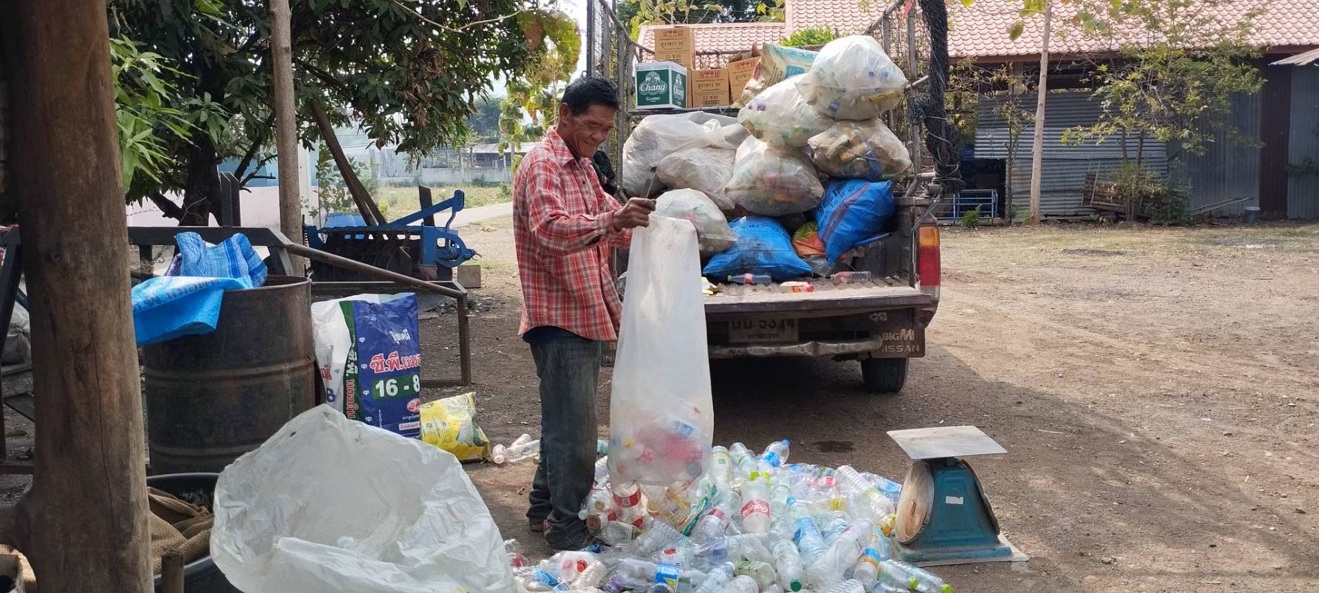 “MOI Waste Bank Week – มหาดไทยปักธงประกาศความสำเร็จ 1 องค์กรปกครองส่วนท้องถิ่น 1 ธนาคารขยะ”